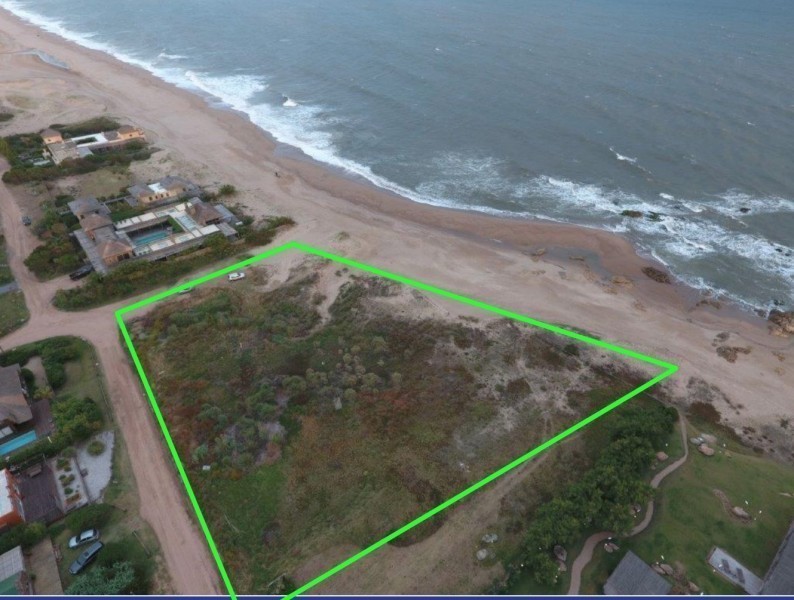 Lote en Punta Piedras